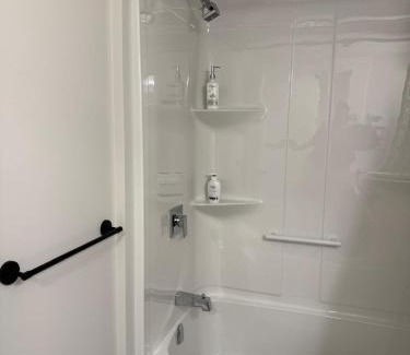 Moncton House | Comfy Apartment