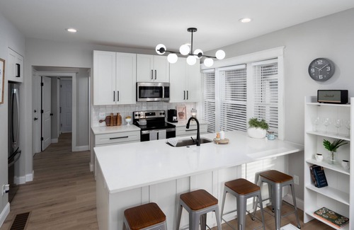 Southwest Garden Apartment | Comfy apartment down the street from Botanical Gardens, 5mins from BJC hospital!