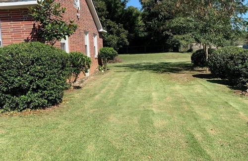 Tuskegee House | Comfy Bedroom near Auburn w/private bath & entry