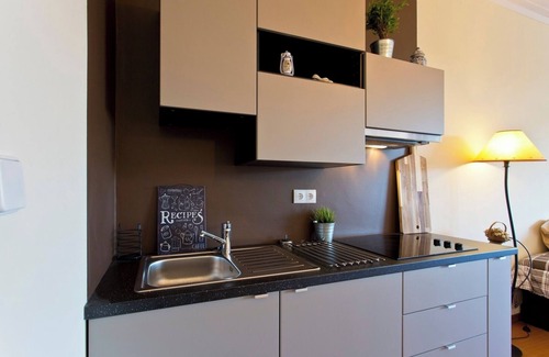 Uniao de Freguesias do Centro Apartment | Comfy Bright Flat w/Balcony by HostWise