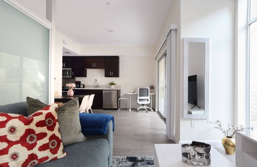 Pasadena Apartment | Comfy, Clean & Modern Pasadena Apartment