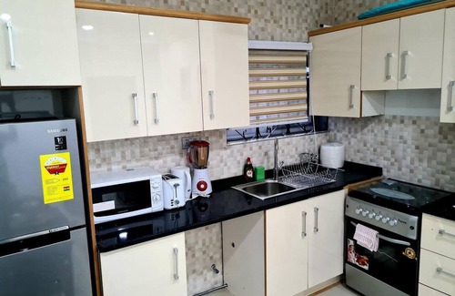 Adenta Apartment | Comfy & Cozy Hideout ~ Close to Highway ~parking