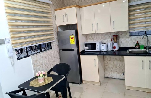 Adenta Apartment | Comfy & Cozy Hideout ~ Close to Highway ~parking