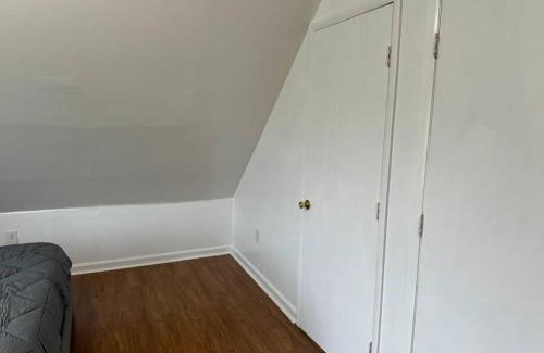 Passaic Apartment | Comfy Family Home -Adjacent To NYC: 15 Guests