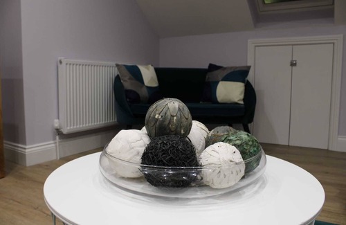 Brent Apartment | Comfy London Apartment, Minutes Away From Tube