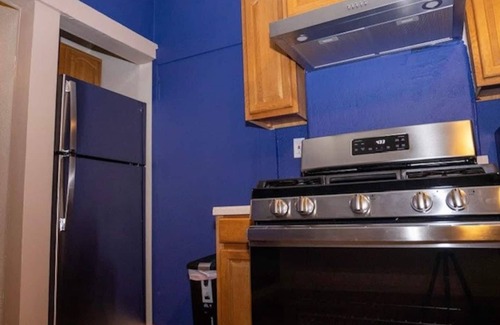 Prescott Apartment | Comfy Oakland Apartment 15 min from San Francisco