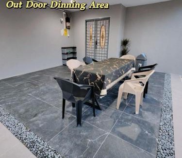 Kuantan Villa | Comfy Rumah Kita Tok Sira Kuantan with pool and sound sys 5BR 14pax