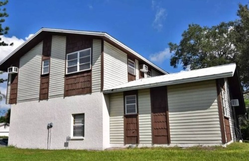 Southgate Apartment | Comfy studio in Sarasota