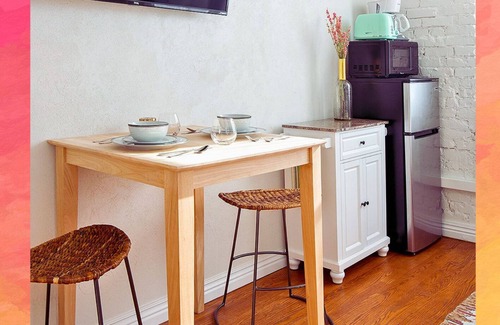 Westlake Apartment | Comfy Sunlit Queen Studio! Pet friendly! Near DTLA