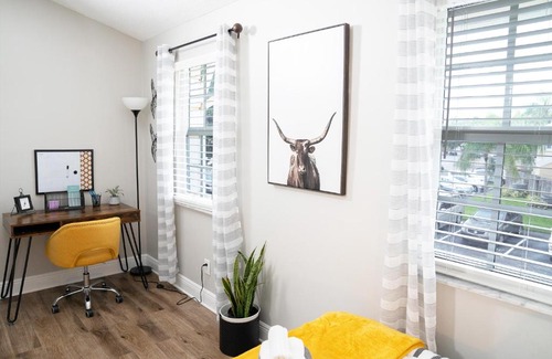 Cooper City House | Comfy Townhouse 2 Bedrooms, Patio, Parking - Cooper City, Florida