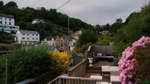 Looe Apartment | Commanders Cabin 'As seen in Beyond Paradise'