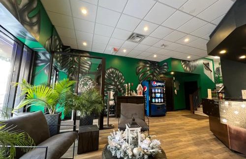 Whyte ave Hotel | Commercial Hotel