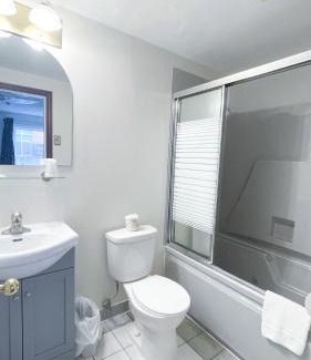 North End Hotel | Commons Inn