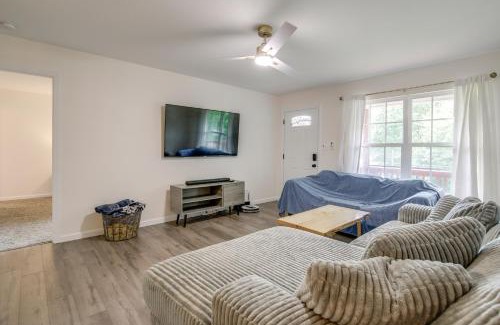 Knoxville House | Commuter-Friendly Home 3 Mi to Dtwn Knoxville!