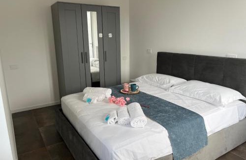 Albate Apartment | Como Urban Loft - Parcheggio privato