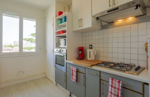 Arnaud Bernard Apartment | Compans airport shuttle congress center