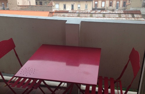 Arnaud Bernard Apartment | Compans airport shuttle congress center