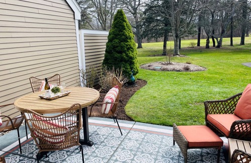 Brewster Condo | Completely remodeled Billington townhouse with delightful decor offering two large upstairs bedrooms