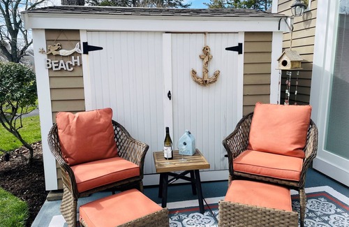 Brewster Condo | Completely remodeled Billington townhouse with delightful decor offering two large upstairs bedrooms