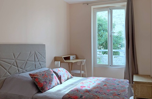 Vernier Apartment | Completely renovated 2-room Libération apartment