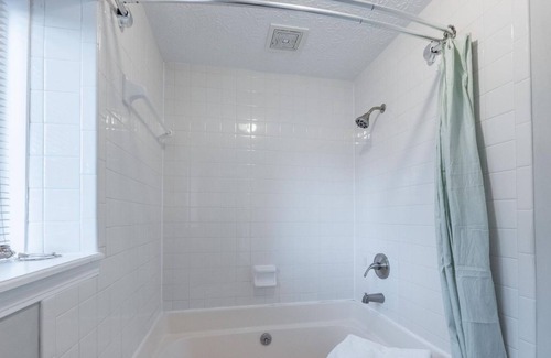 Worthington House | Complimentary use of coffee drip pot, perfect for family gatherings!