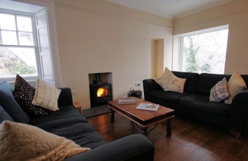 Comrie House | Comrie Old Schoolhouse