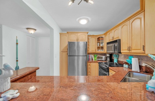 Lauderdale-by-the-Sea Condo | Condo 1 min from the beach with nice balcony with great sunsets