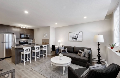 Seton Condo | Condo by South Health Campus