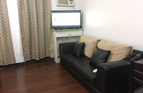 Muntinlupa Condo | Condo eLgimikero 2 @ Solano Hills - Self Check in 24/7