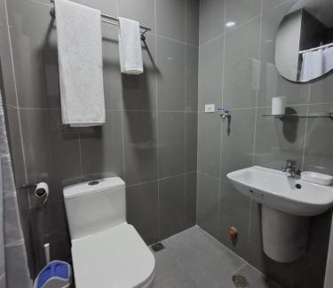 Luzon Apartment | Condo in Makati