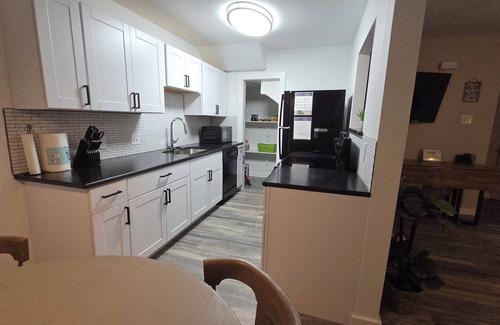 Riverside Condo | Condo near Downtown Austin