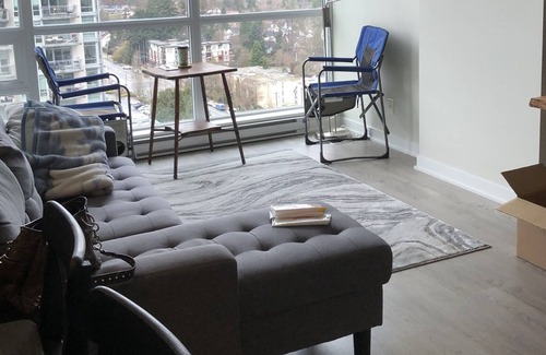 Coquitlam Condo | Condo near malls, many restaurants nearby sky train