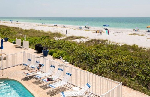 Belleair Beach Condo | Condo On The Beach - Heated Pool - Self Check-in