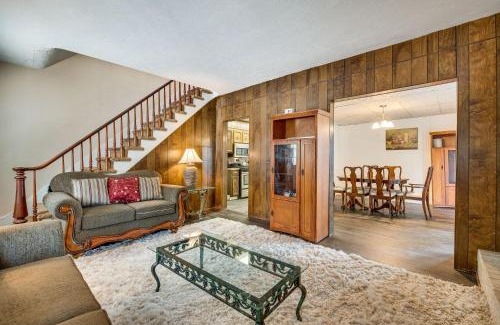 Bath Apartment | Condo Rental with Pool Access about 11 Mi to Allentown!