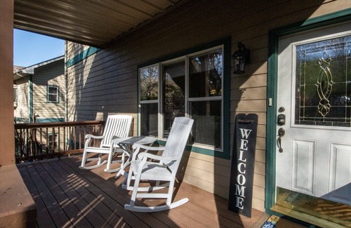 Whittier Condo | Condo w/Creek, Golf & Mtn Views, Only 5 Steps to get in and Washer & Dryer!