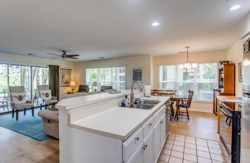 Sea Trail Apartment | Condo with Golf Course Views Less Than 1 Mi to Sunset Beach!