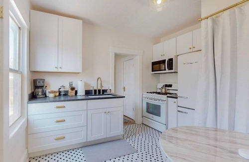 Albuquerque Apartment | Condo with yard | Near downtown|Pet Friendly