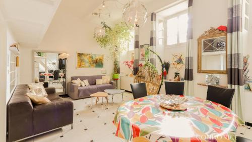 Old Town Apartment | CondoNice