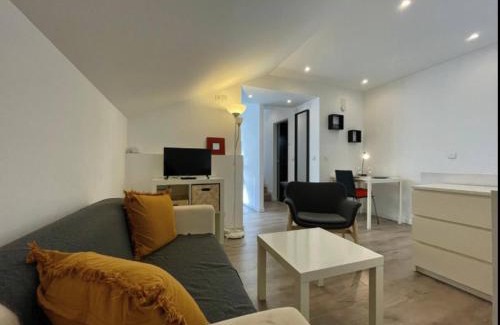 Fontainebleau Apartment | Confort & Bien-être-Parking