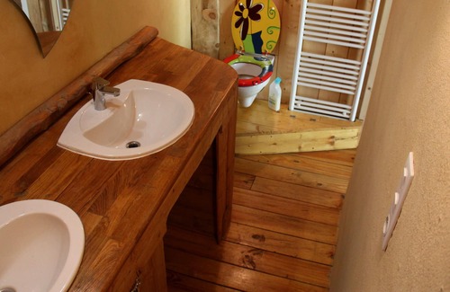 Vallouise-Pelvoux House | Confortable, ecologically built guesthouse in the heart of the Ecrins mountains.