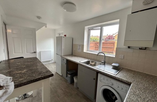 Luton House | Confy Delight Double Bedroom