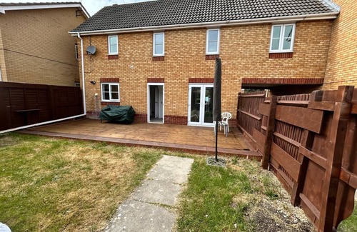 Luton House | Confy Delight Double Bedroom