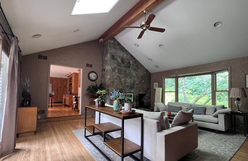 Weston House | Connecticut country estate for nature lovers. Near beaches, hiking, golf & NYC.