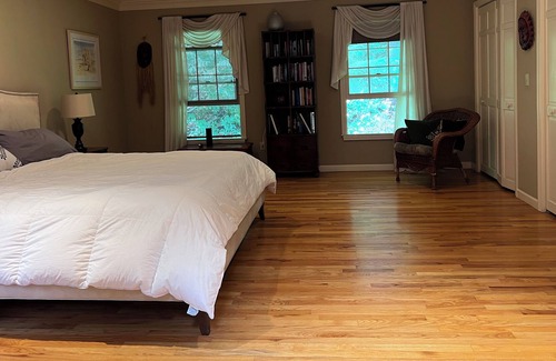 Weston House | Connecticut country estate for nature lovers. Near beaches, hiking, golf & NYC.