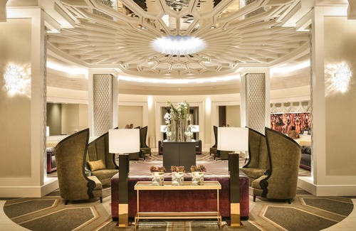 Whitehaven Hotel | Connecting Double Queen Courtyard View-Steps to Graceland -Perfect for Families!