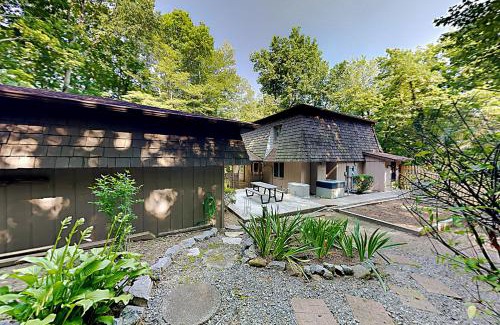 Brevard House | Connestee Falls