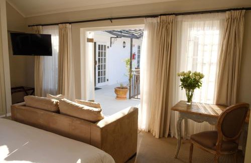 Constantia House | Constantia White Lodge Guest House