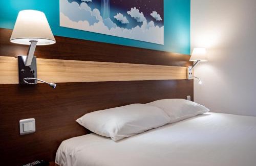 Les Mureaux Hotel | Contact Hotel Restaurant La Chaumière entre Orgeval et Flins A13 sortie 8