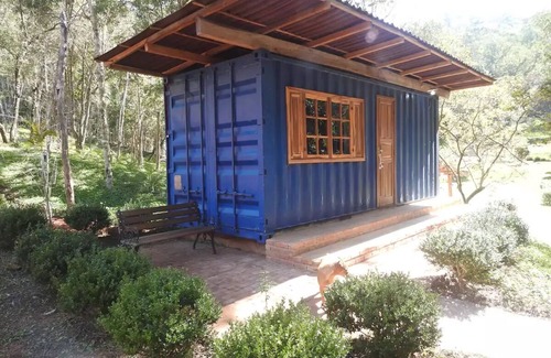 Santa Rita de Ouro Preto House | Container em Ouro Preto: Represa Mata Caiaque Bike