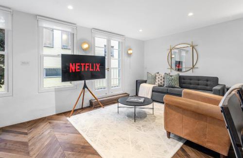 Colville House | Contemporary 2-Bedroom Escape in Notting Hill